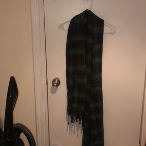Green Plaid Neck Scarf